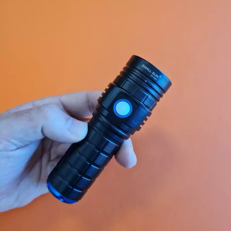 چراغ قوه اسمال سان مدل E20 ضد آب
